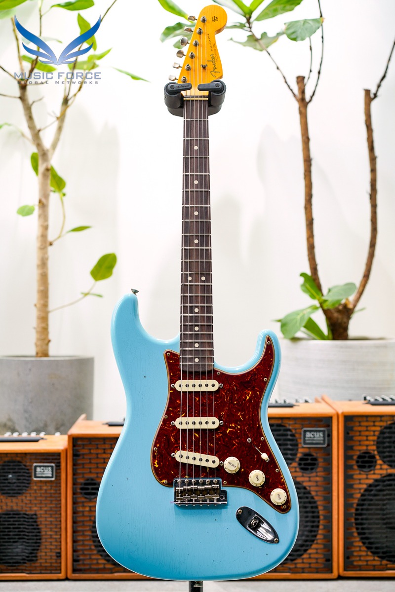 [2024 새봄맞이세일! (~4/30까지)] Fender Custom Shop 1963 Strat Journeyman Relic-Daphne Blue w/Tortoise Pickguard (2023년산/신품)