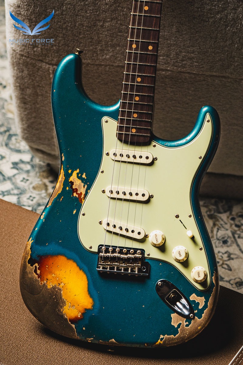 [2024 새봄맞이세일! (~4/30까지)] Fender Custom Shop 1961 Strat Heavy Relic-Aged Ocean Turquoise over 3 Tone Sunburst (2023년산/신품) - CZ572830
