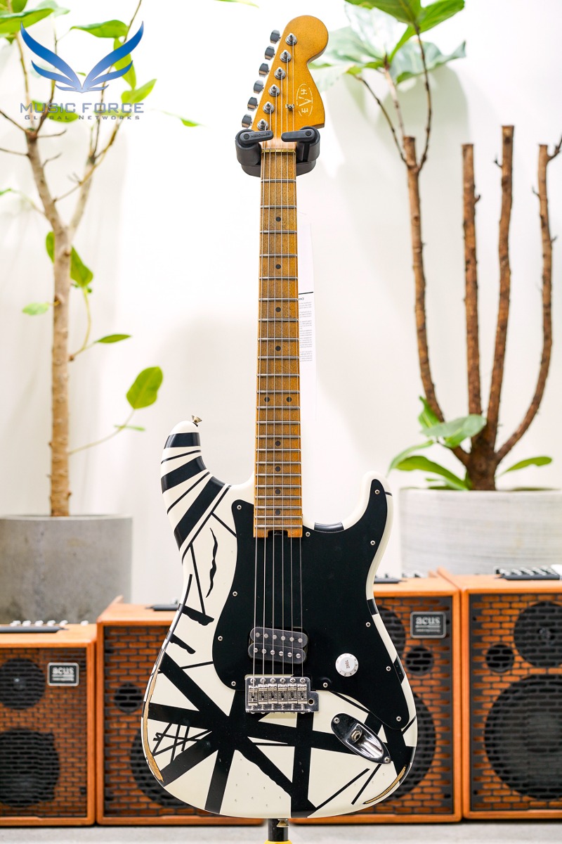 EVH Striped Series 78 Eruption - White with Black Striped Relic (신품) - EVH2116960